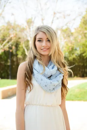 Whimsical Floral Daisy Design Infinity Loop Scarf in Light Blue